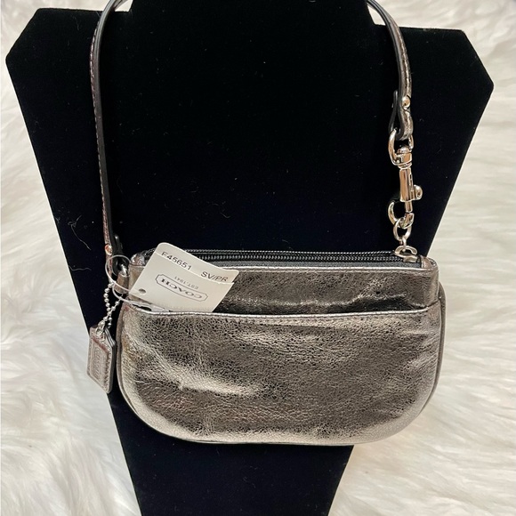 COACH LEATHER PEWTER WRISTLET NWT - Picture 13 of 13